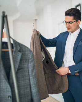 How To Choose A Suit Color